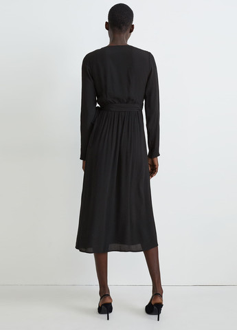 Чорна кежуал сукня на запах C&A однотонна