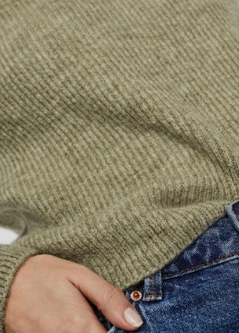 Оливковий (хакі) демісезонний светр Vero Moda
