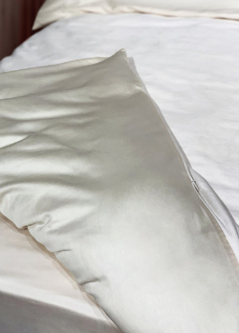 Комплект постельного белья сатин-велюр Delight молочный (семейный) PAGOTI (256519495)