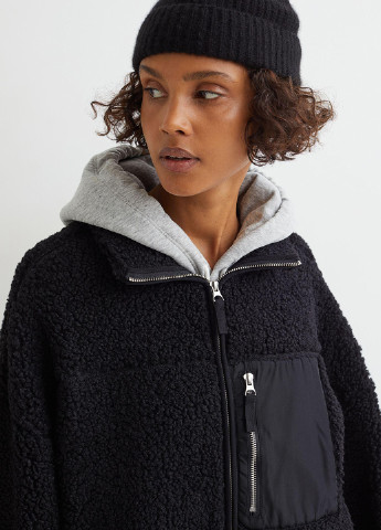 Черная демисезонная куртка H&M