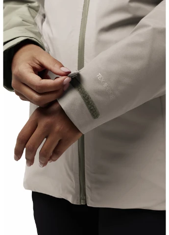 Бежевая демисезонная куртка куртка-трансформер Jack Wolfskin A62510_A0056