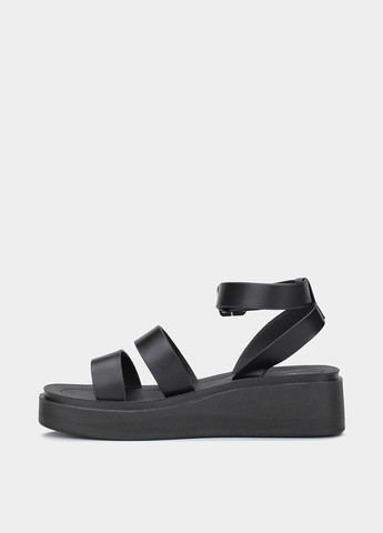 Черные босоножки Braska с ремешком