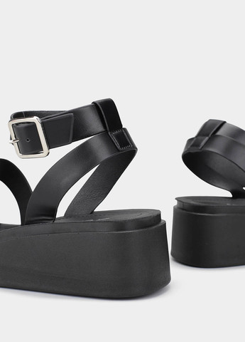 Черные босоножки Braska с ремешком