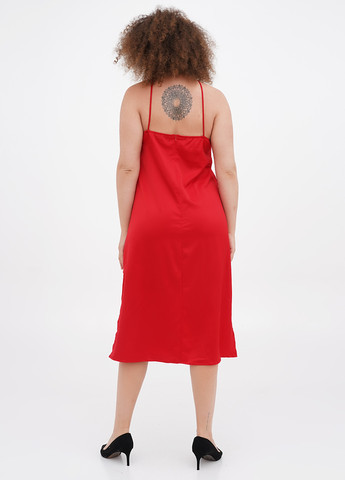 Красное вечернее платье а-силуэт, с открытыми плечами Nasty Gal однотонное