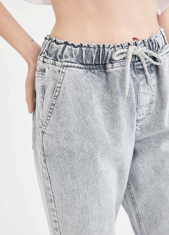 Светло-серые демисезонные укороченные, джоггеры джинсы DeFacto