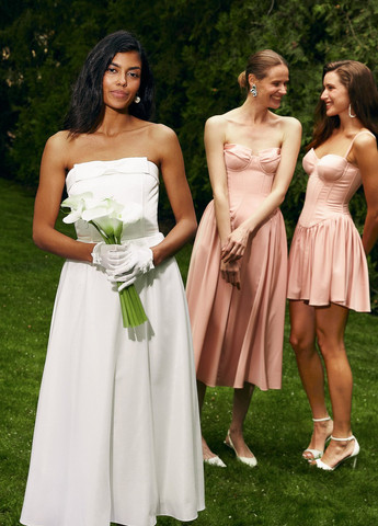 Молочное праздничный платье на одно плечо Gepur однотонное