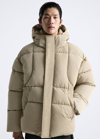 Бежевая зимняя куртка Zara