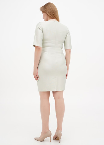 Светло-зеленое кэжуал платье футляр Sassofono однотонное