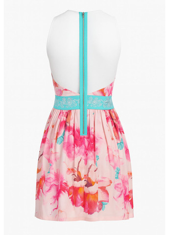 Бледно-розовое коктейльное, кэжуал платье клеш Sassofono с цветочным принтом