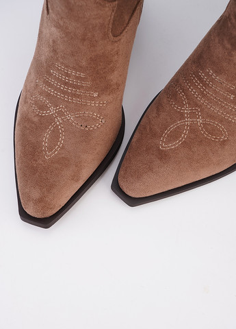 Осенние сапоги казаки UTRAND с вышивкой