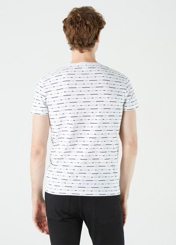 Белая футболка Lacoste