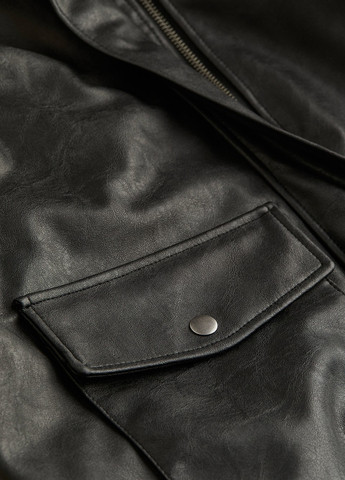 Черная демисезонная куртка H&M