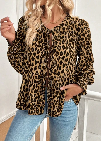 Коричнева блуза з баскою SHEIN