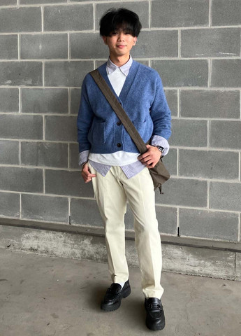 Белый демисезонный кэжуал, спортивный лонгслив Uniqlo однотонный