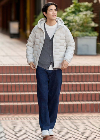 Белый демисезонный кэжуал, спортивный лонгслив Uniqlo однотонный