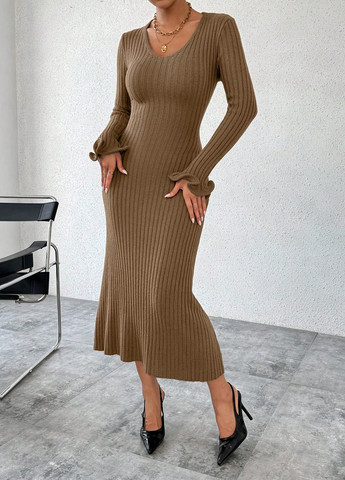 Коричневое кэжуал платье силуэтная SHEIN однотонное