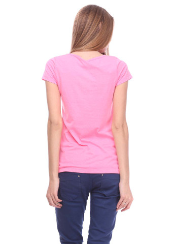 Розовая летняя футболка Assign
