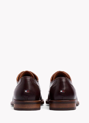 Темно-коричневые классические кожанные туфли Tommy Hilfiger на шнурках