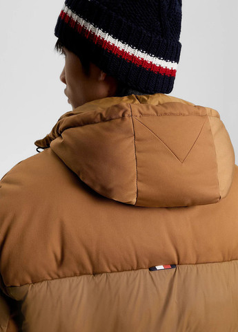 Коричневая зимняя куртка Tommy Hilfiger