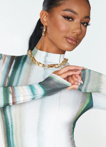 Комбинированное кэжуал платье платье-водолазка PrettyLittleThing градиентное ("омбре")