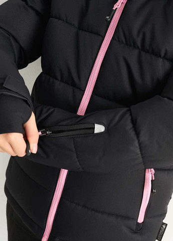 Черная демисезонная куртка C&A