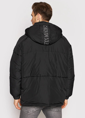 Черная зимняя куртка Calvin Klein