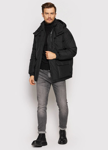 Черная зимняя куртка Calvin Klein