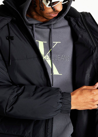 Черная зимняя куртка Calvin Klein