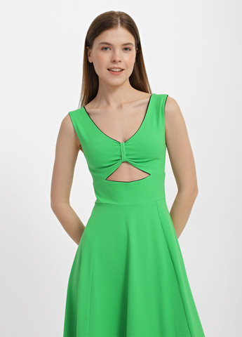 Зеленое кэжуал платье клеш Promin однотонное