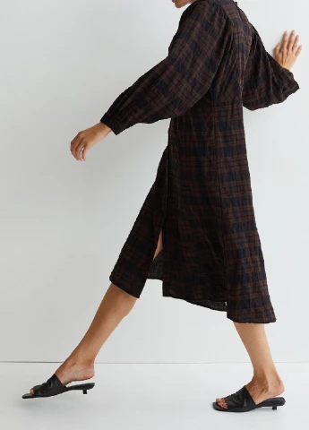Коричневое кэжуал платье H&M в клетку