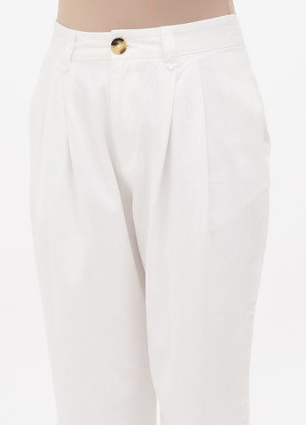 Белые кэжуал летние укороченные брюки Stradivarius