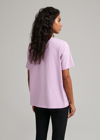 Розово-лиловая летняя футболка Sinsay