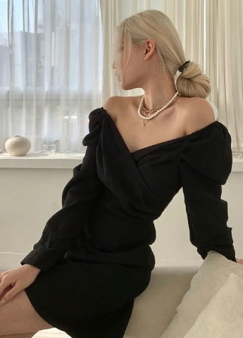 Черное кэжуал платье футляр SHEIN однотонное