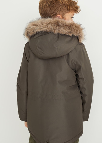 Оливковая (хаки) зимняя куртка C&A