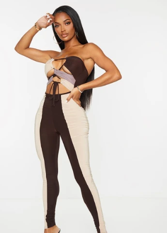 Комбинезон PrettyLittleThing однотонный коричневый повседневный