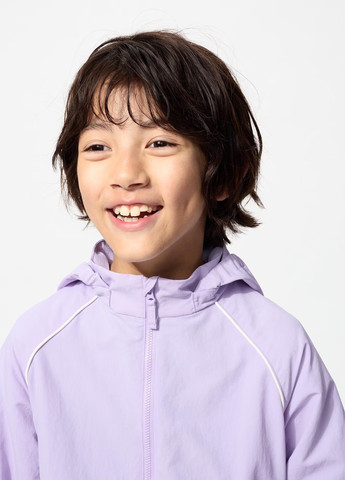 Сиреневая демисезонная ветровка Uniqlo