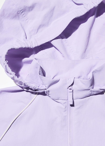Сиреневая демисезонная ветровка Uniqlo