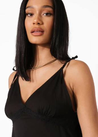 Черное платье Boohoo