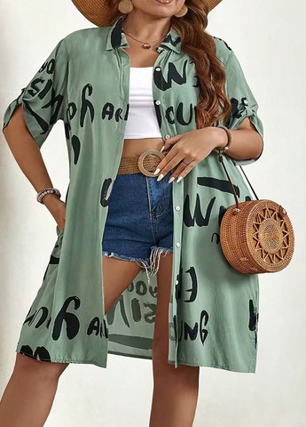 Зеленое кэжуал платье рубашка SHEIN с надписью