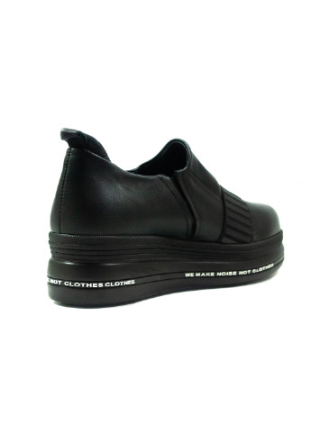 Черные демисезонные кроссовки Veritas