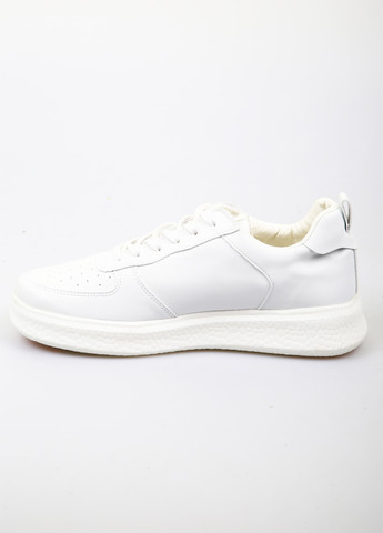 Белые всесезонные кроссовки South