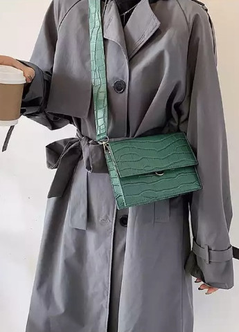 Жіноча класична сумочка крос-боді рептилія через плече на широкому ремінці зелена NoName (251204098)