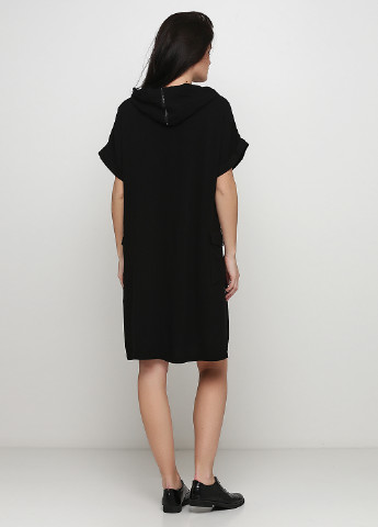 Черное кэжуал платье платье-футболка Pruva однотонное