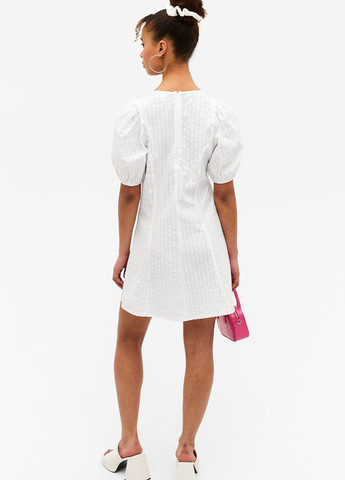 Белое кэжуал платье Monki в полоску