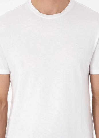 Белая футболка Pierre Cardin