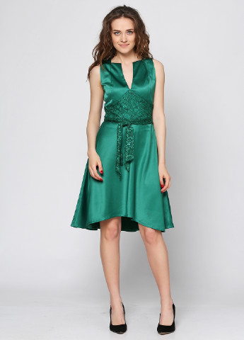 Зеленое коктейльное платье Ut