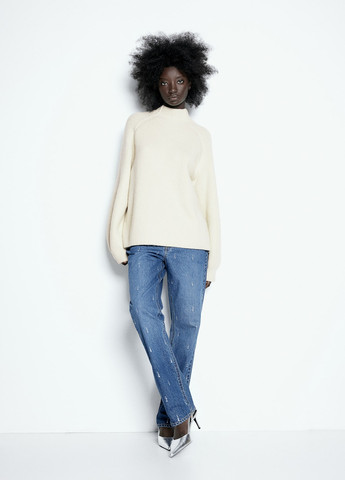 Кремовый демисезонный свитер H&M