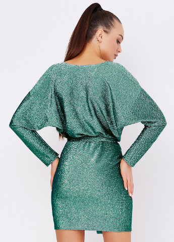 Зеленое коктейльное платье на запах ST-Seventeen однотонное