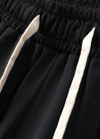 Чорний літній костюм (футболка, шорти) з шортами SHEIN