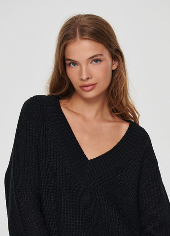 Черный демисезонный пуловер пуловер House